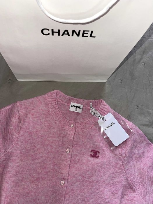 розова блуза пуловер жилетка шанел chanel тениска горница топ розов