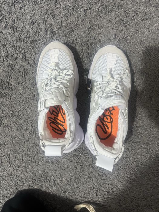 versace chain reaction