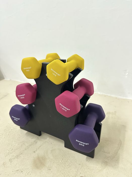 Комплект шестоъгълни дъмбели с матово покритие SONGMICS