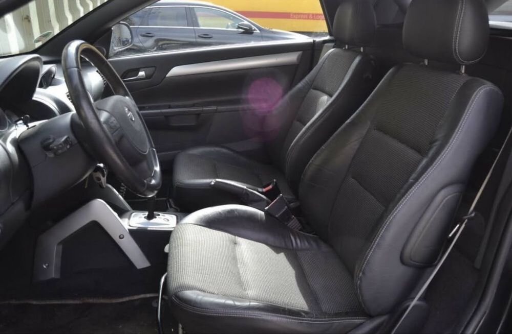 Opel Tigra Twintop 1.4 / Automat / Webasto