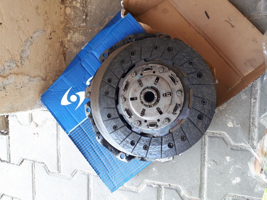 Volanta masă dublă. alfa romeo 159 2.0