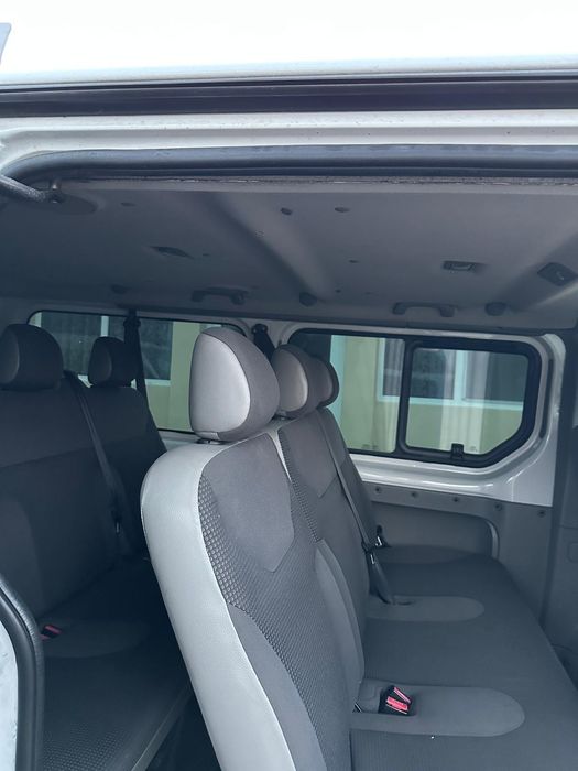 Opel Vivaro modelul lung