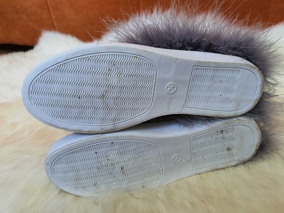 Tenisi cu blanita marimea 36