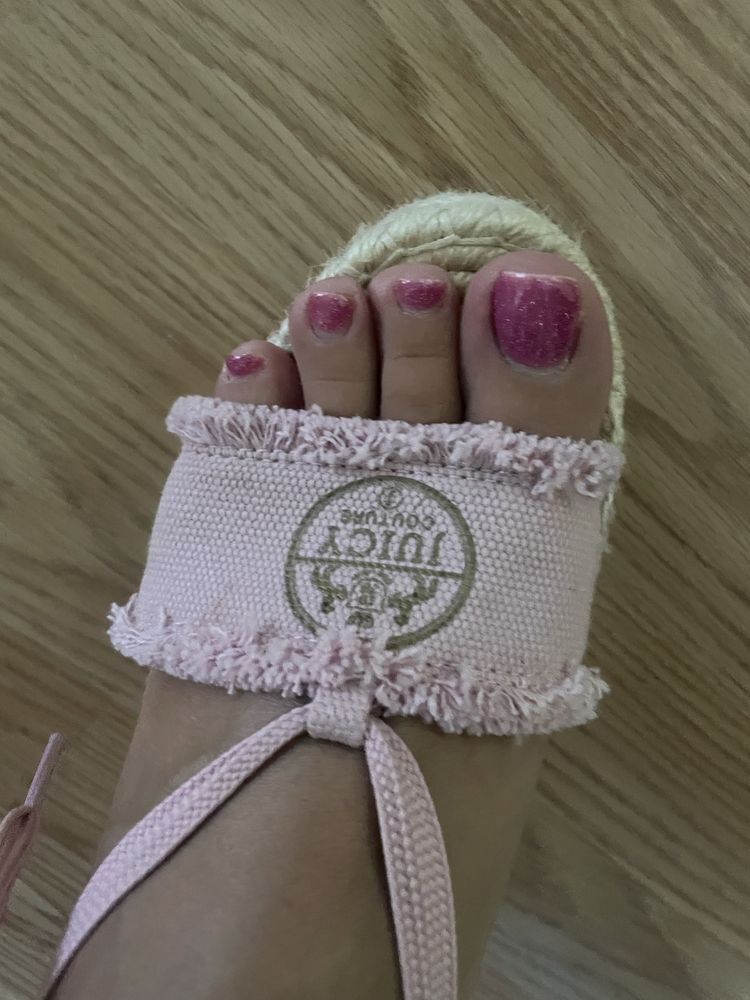 Сандали на платформа juicy couture