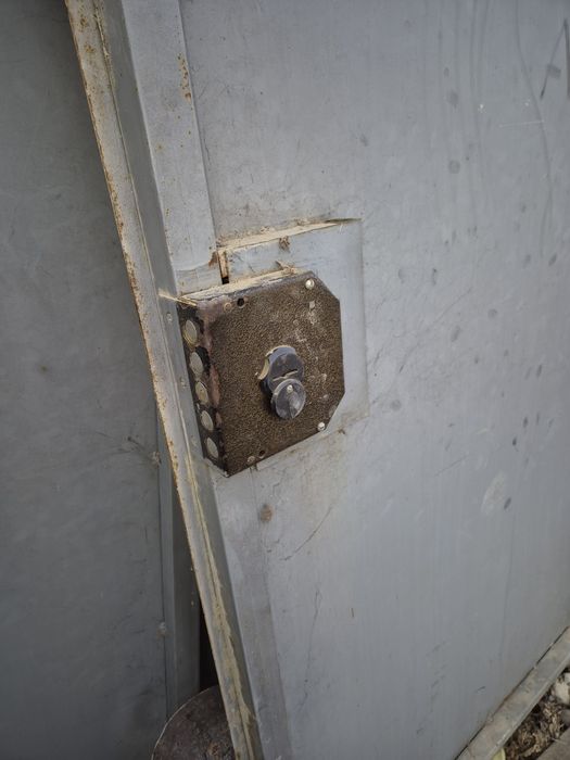 Ворота гаражная б/у