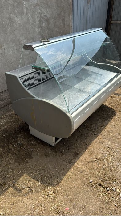 Продом Витринный холодильник Новый