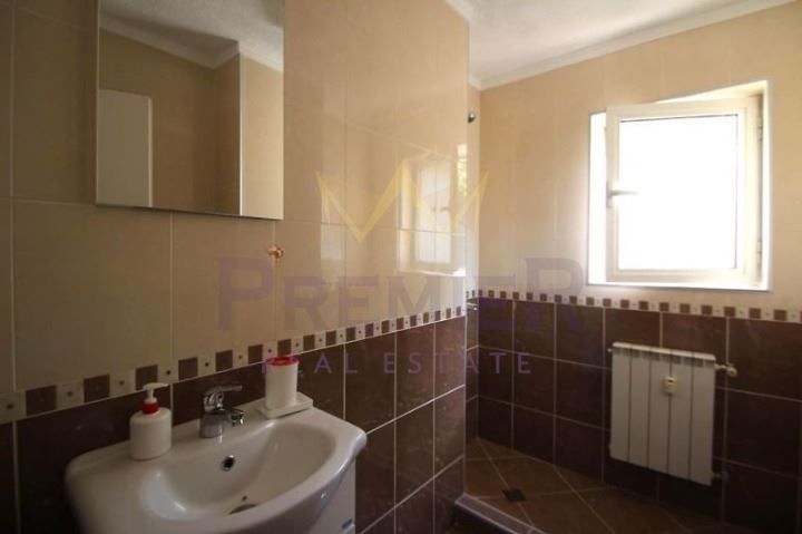 Продава се Четиристаен апартамент в София, Център - 115 кв.м за 3305 €/кв.м - Снимка #8