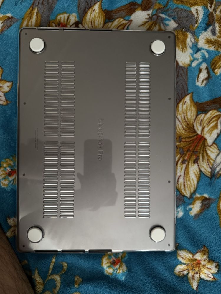 Macbook Pro 14 M3 в идеалном состоянии!