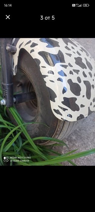 Батерията държи до 50км със едно зареждане .Моторчето е