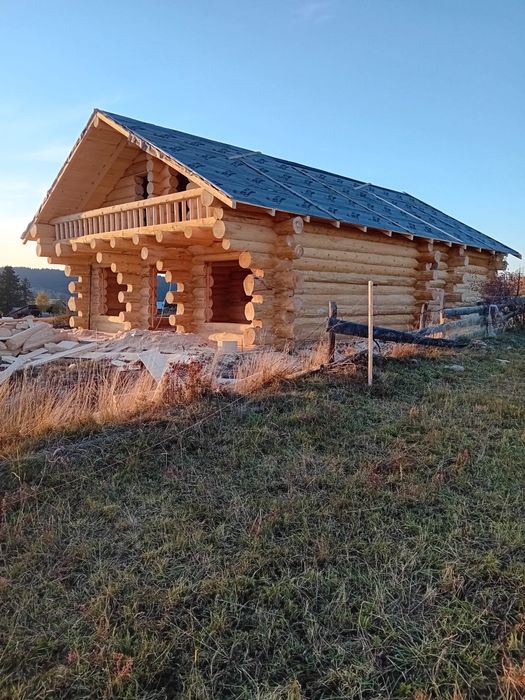Cabane lemn rotund