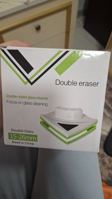 Уред за почистване на стъкла