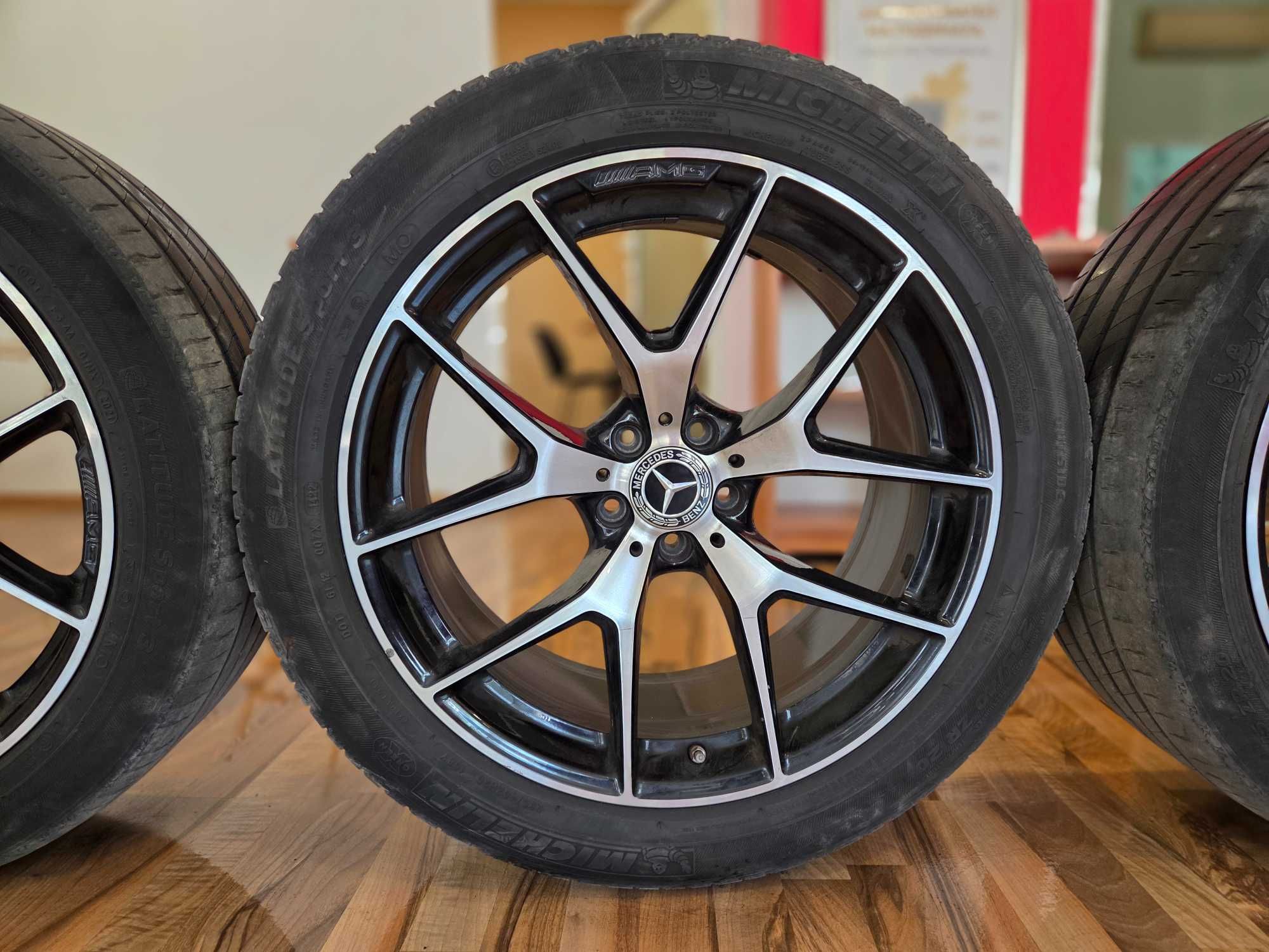 Продавам оригинални AMG джанти с гуми за MERCEDES 20 цола