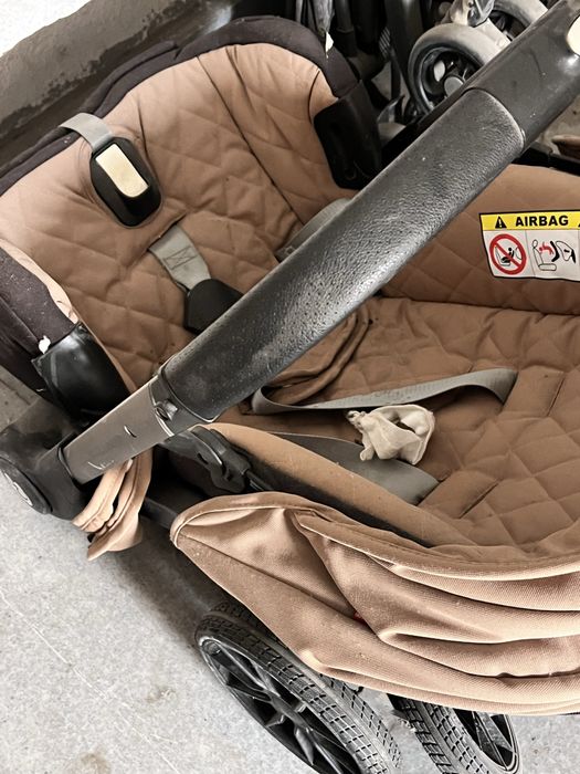 Детская коляска почти новая 4 в 1