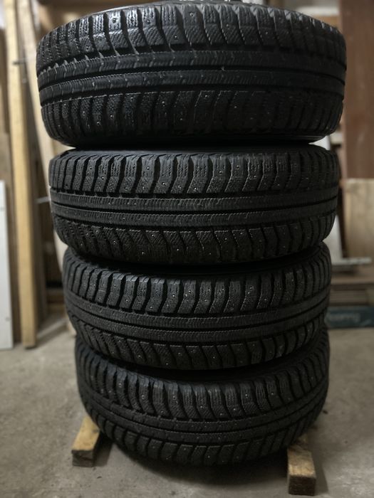 Зимняя резина на дисках на  195/65/15