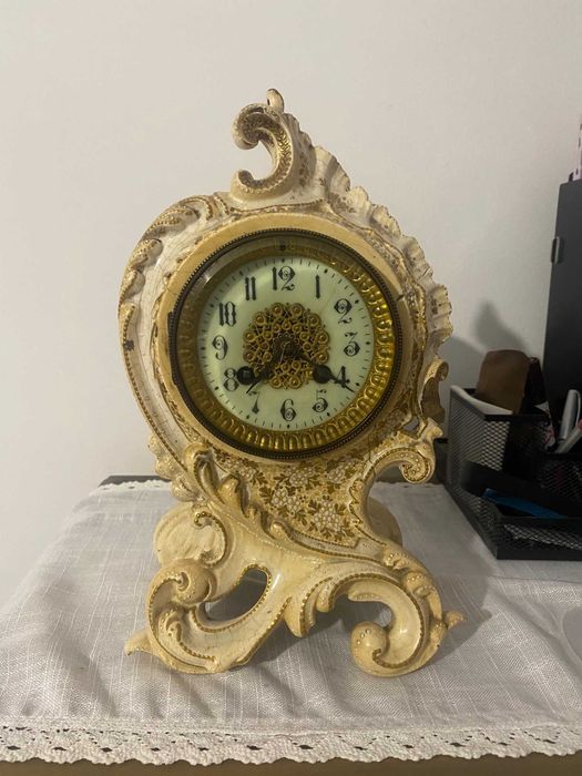 Ceas de semineu cu pendul