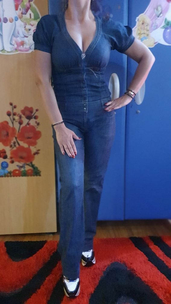 Salopeta din denim la doar 45 lei