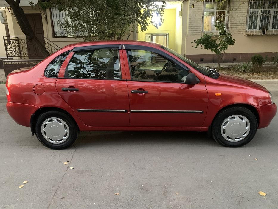 Продается Лада Калина 16 кл. Пробек 65000км