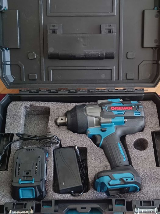 Акумулаторен гайковерт 3/4 комплект