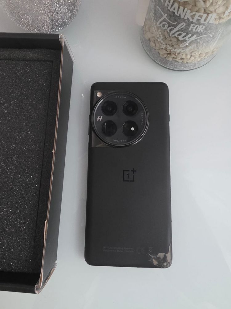 ONE PLUS 12 20Gb ram , 512gb memorie