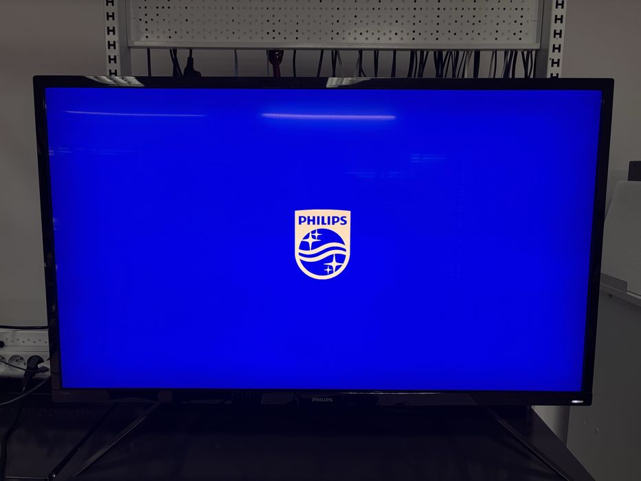 Vând monitor Philips 436M6