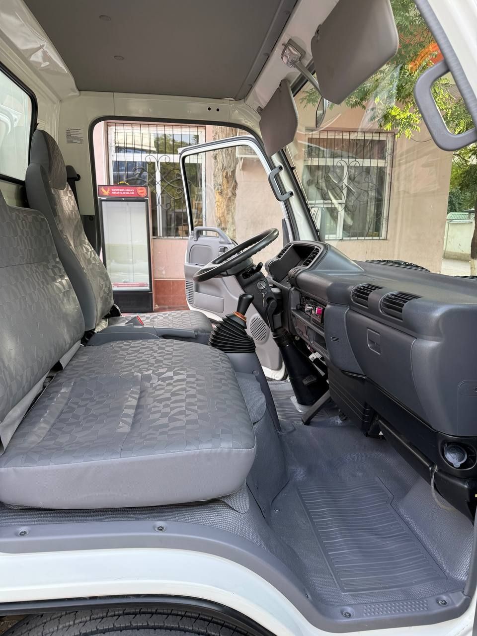 Isuzu 2.5 tonnalik