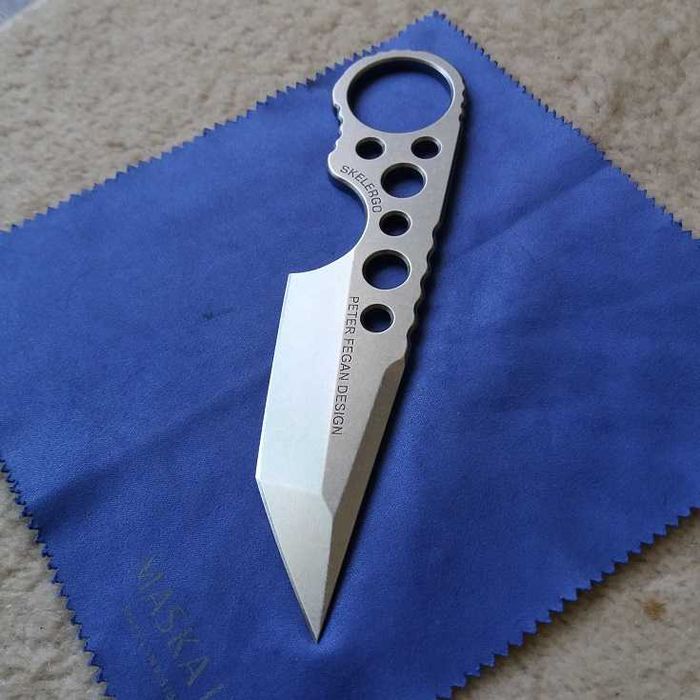 Тактически нож Boker Plus Skelergo Backup