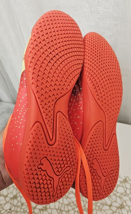 Ghete de fotbal sala marca Puma Ultra 37 originale