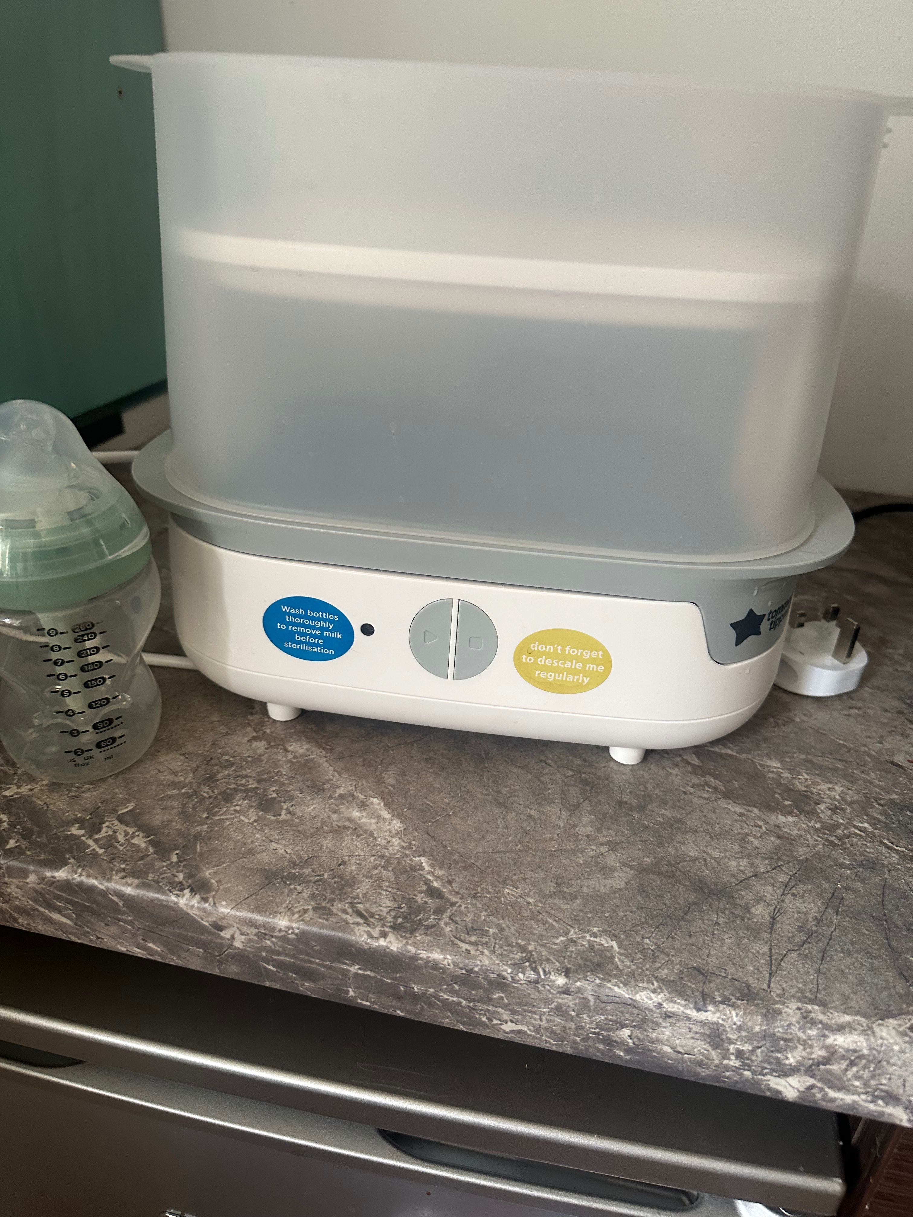 Стерилизатор Tommee Tippee