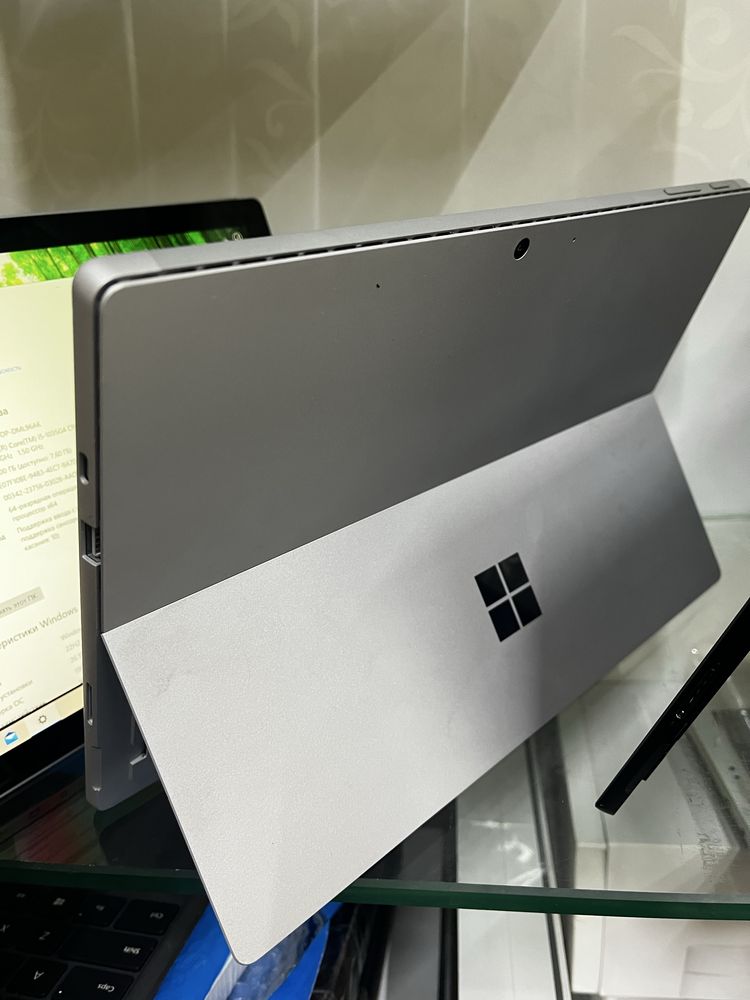 Microsoft Surface Pro 5 - планшет на Windows  intel i5 4gb 128ssd