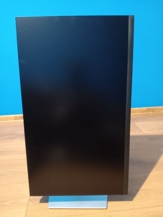 Dell монитор. Без куриер!