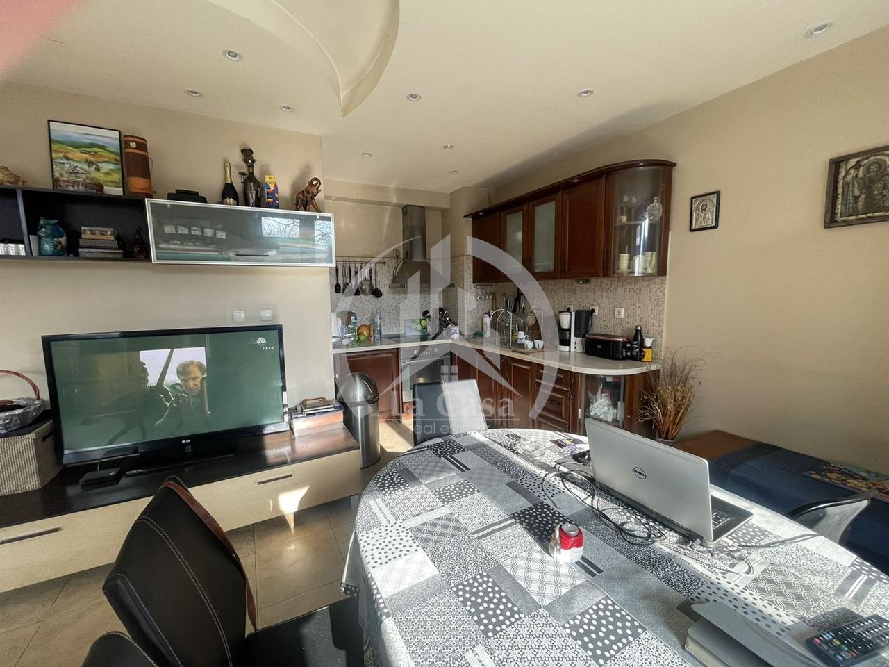 Продава се Къща в София, Кръстова вада - 210 кв.м за 2234 €/кв.м - Снимка #1