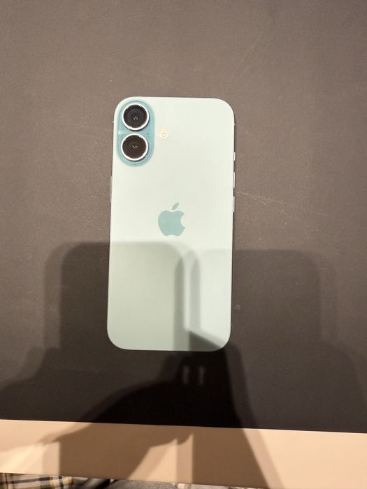 Iphone 16 128GB.