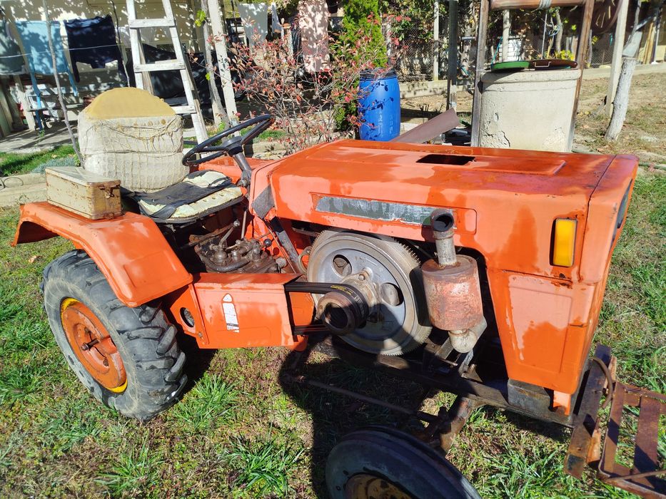 Трактор Heibei с плуг