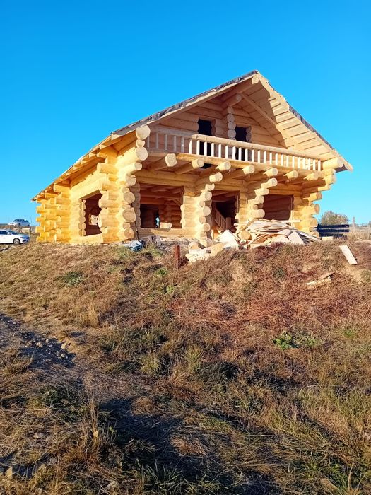 Cabane lemn rotund