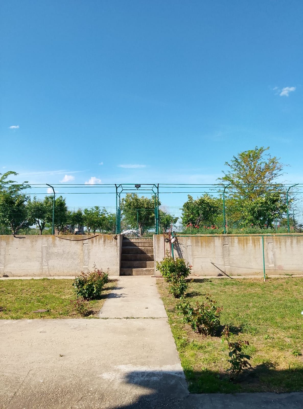 Casa de vanzare Grojdibodu Olt sau schimb cu apartament plus diferenta