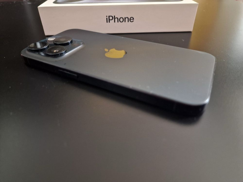 Мобилен телефон Iphone 15pro - 128GB