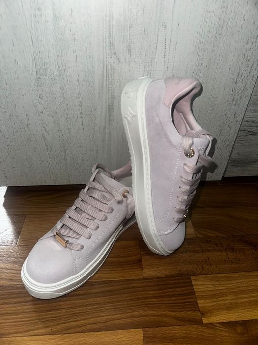 Продам новые кроссы Турция