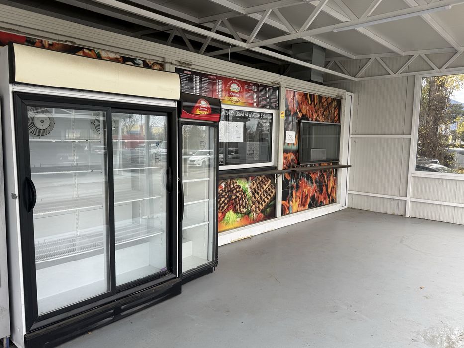 Фургон за бързо хранене и скара