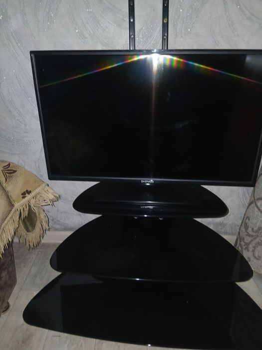 Комплект телевизор и подставка