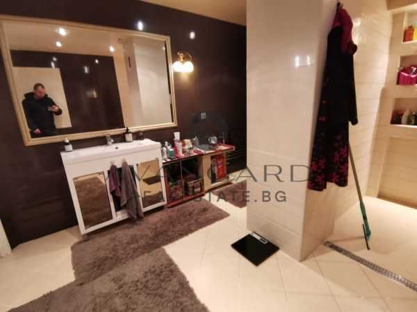 Продава се Четиристаен апартамент в Пловдив, Кършияка - 315 кв.м за 2000 €/кв.м - Снимка #14