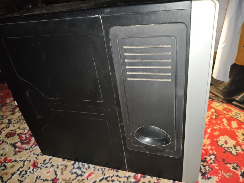 Calculator functional sursa 500W