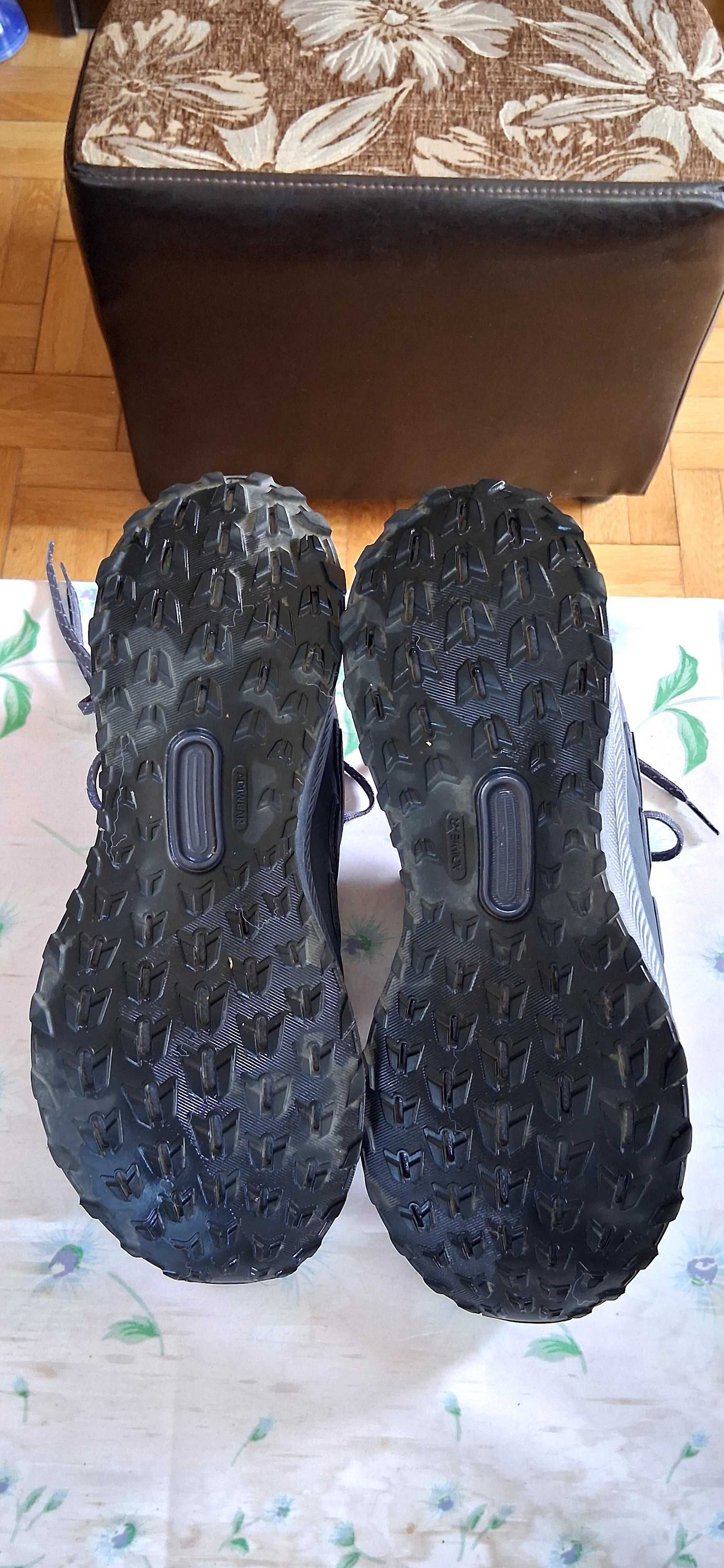 Маратонки ADIDAS , номер 43 1\3
