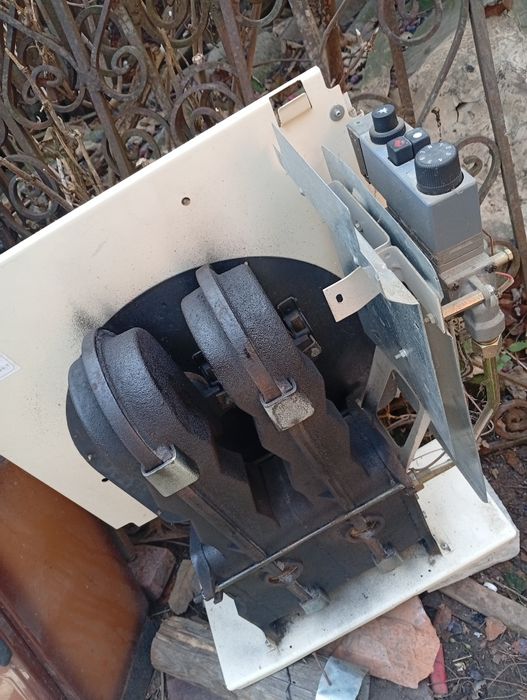 Convector pe gaz de fonta.