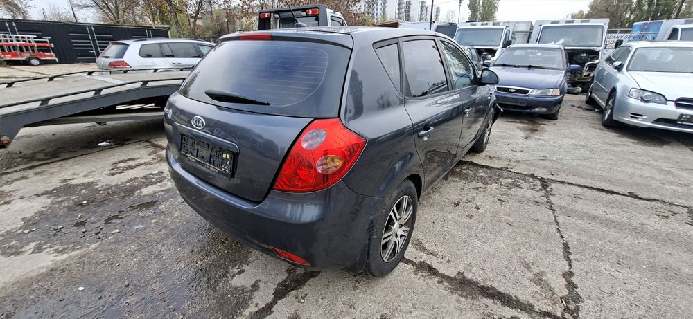 Dezmembrez Kia Cee'd 1.4 B 2008