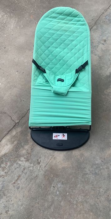 Продам летский шезлонг,очень удобный мягкий