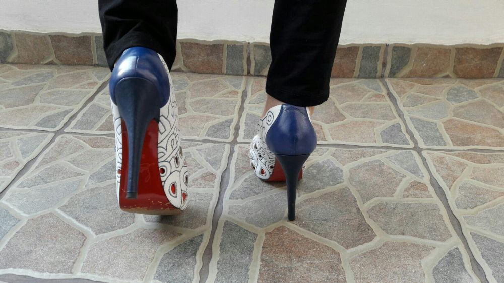 Pantofi toc piele deosebiți