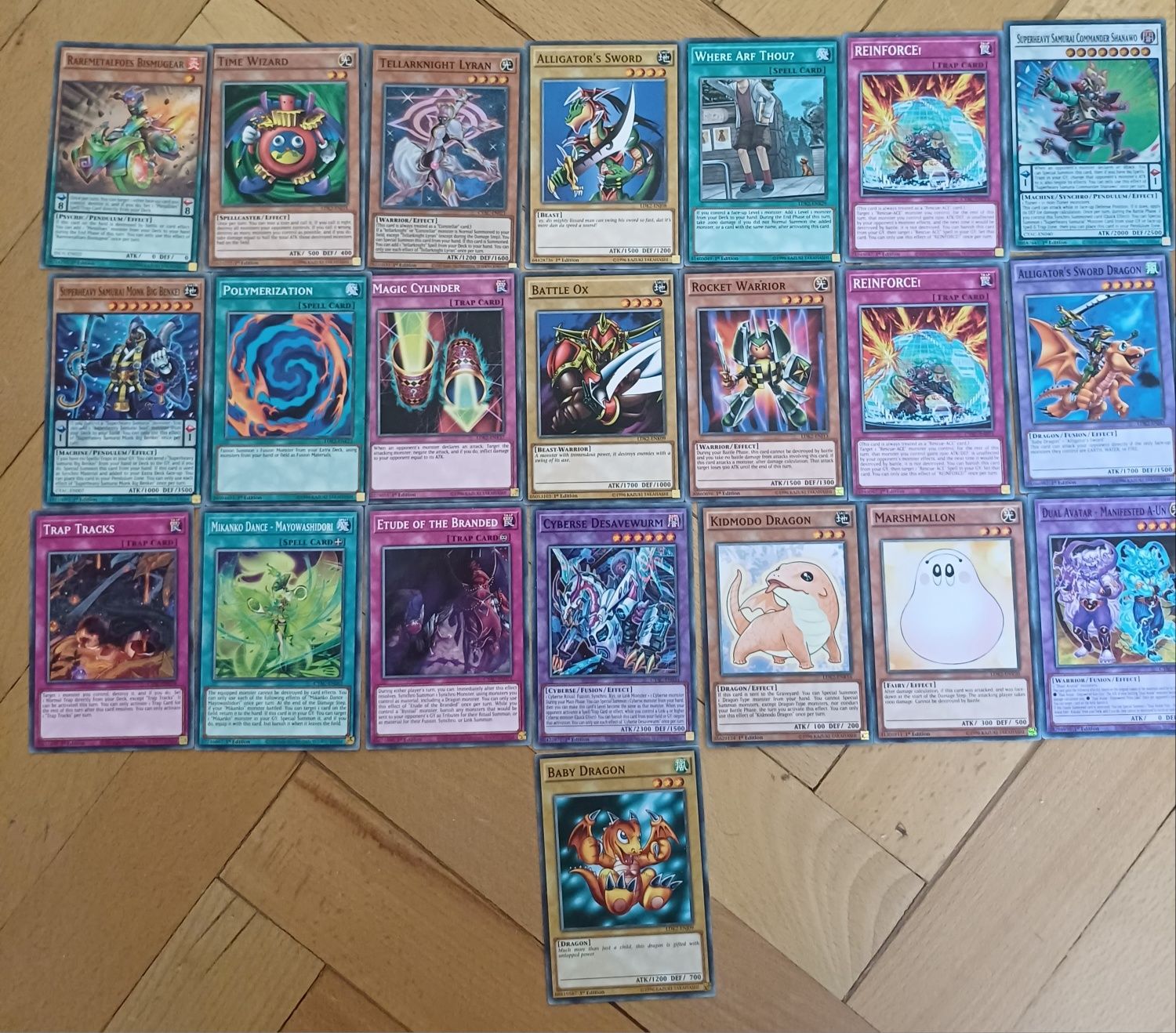 Продавам Yu-Gi-Oh карти