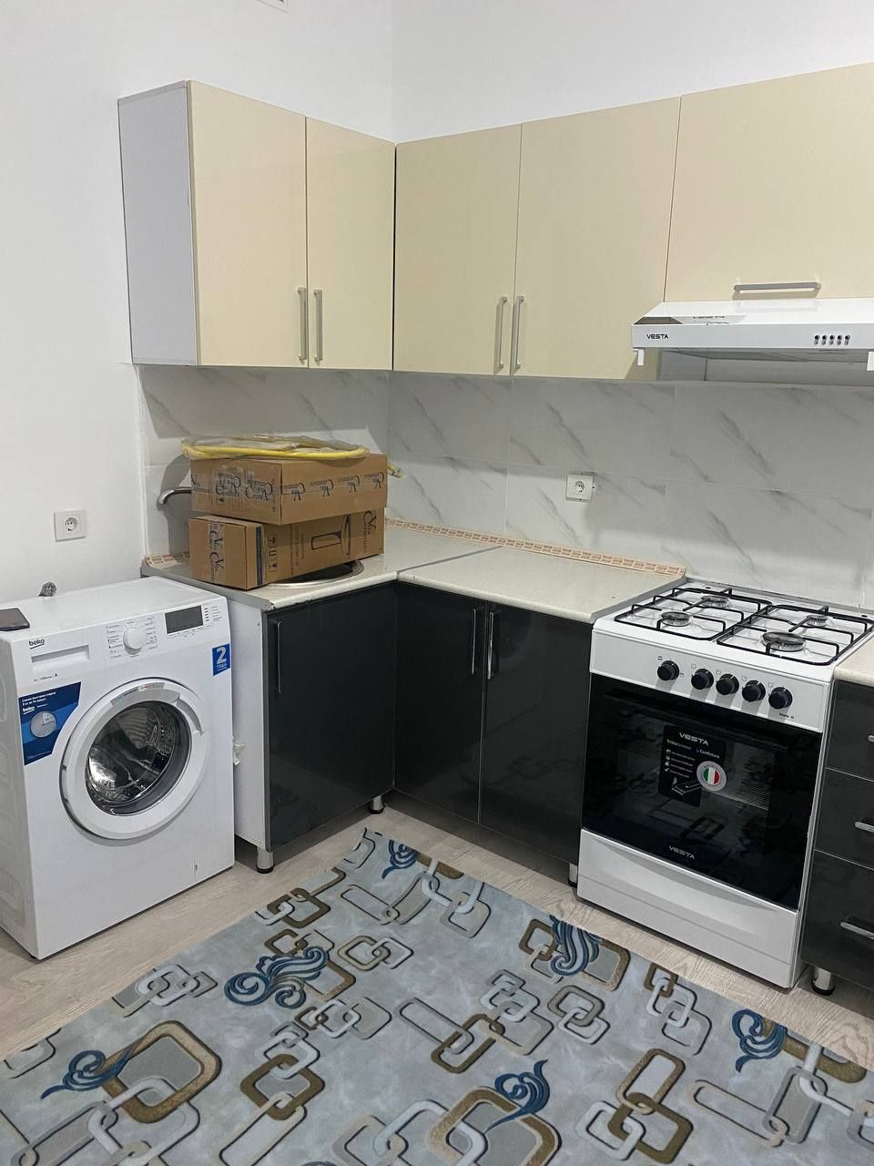 Sergeli 5 bekat 16 A 2 xonali xamma sharoitlari bor oilaga qizla 350$