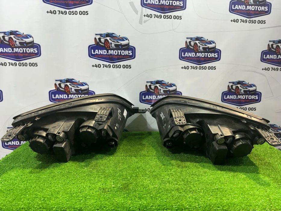 far halogen dreapta(defect spate) /stanga opel antara 2016