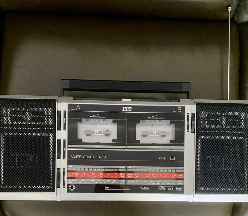 Радио касетофон ITT Weekend 320 винтидж като нов